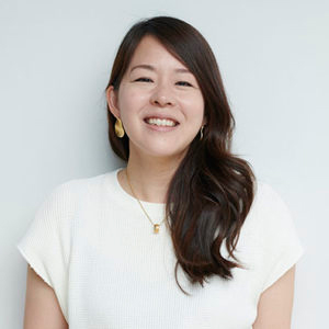 井上 加奈子 氏